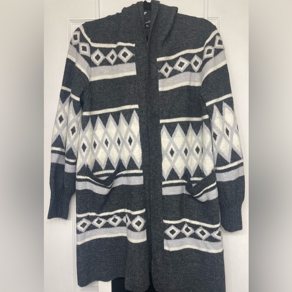Alison Andrew’s Gray Sweater Size Medium